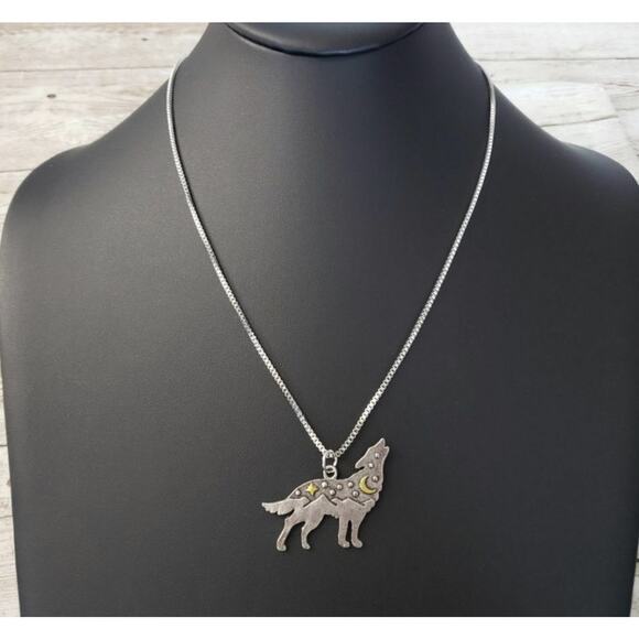 Howling Wolf with Moon & Stars Pendant Necklace - Brand New - Picture 3 of 3